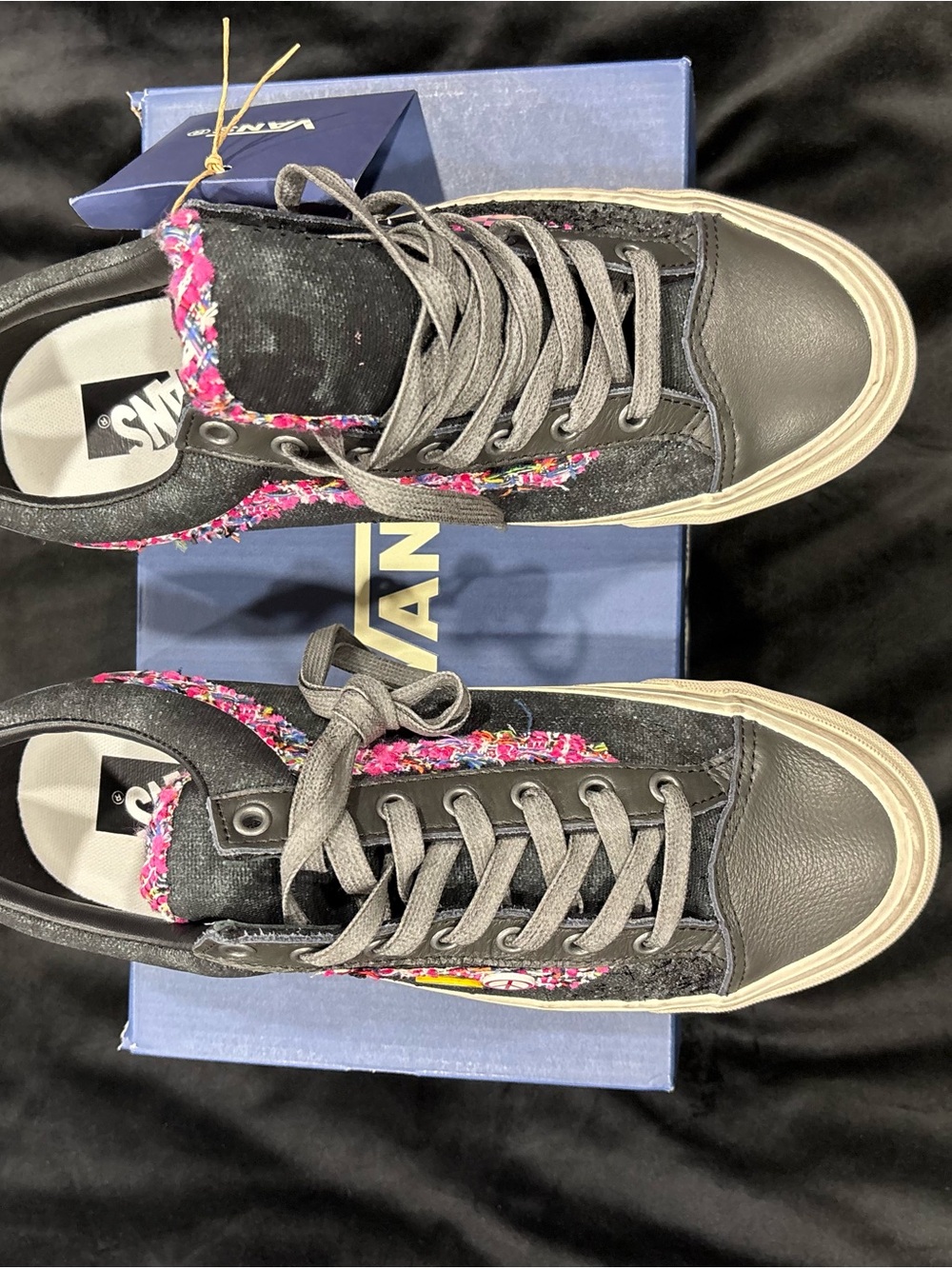 Vans Black Souvenir Pack Black And Pink Distressed - Picture 2 of 6